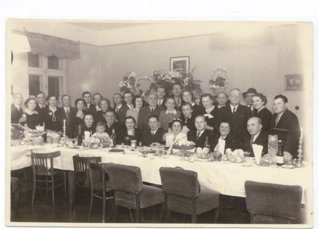 איך נראו כלות בשנות ה-50? 6