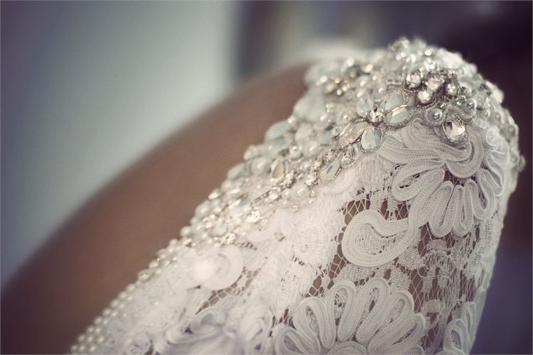 הכלה של השעה: שמלות כלה שיקיות 2