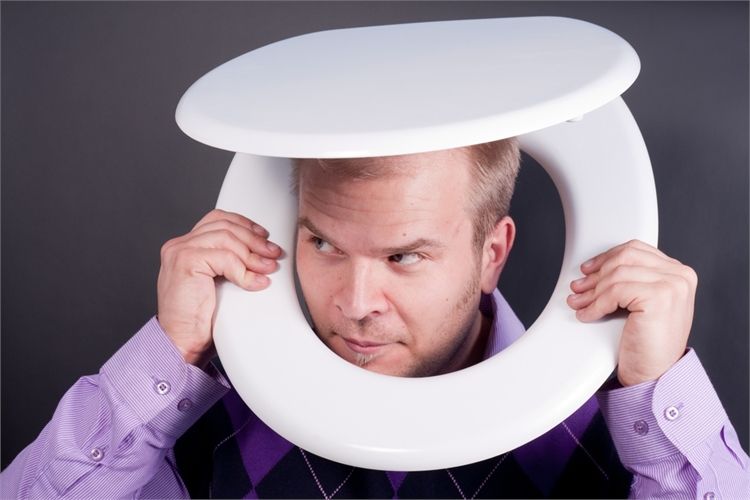 מה באמת קורה אחרי שהוא שובר את הכוס? 2