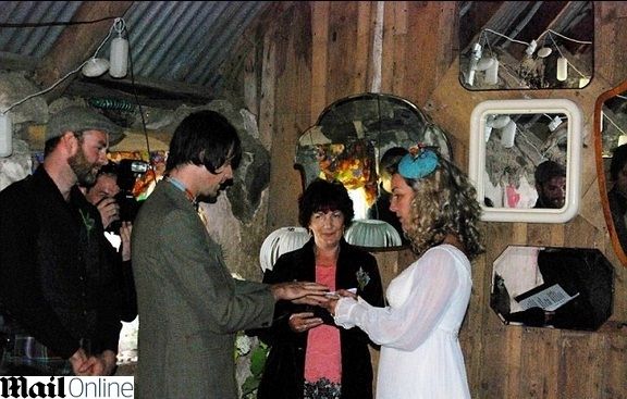 הכי זולה: חתונה בפאונד אחד 3