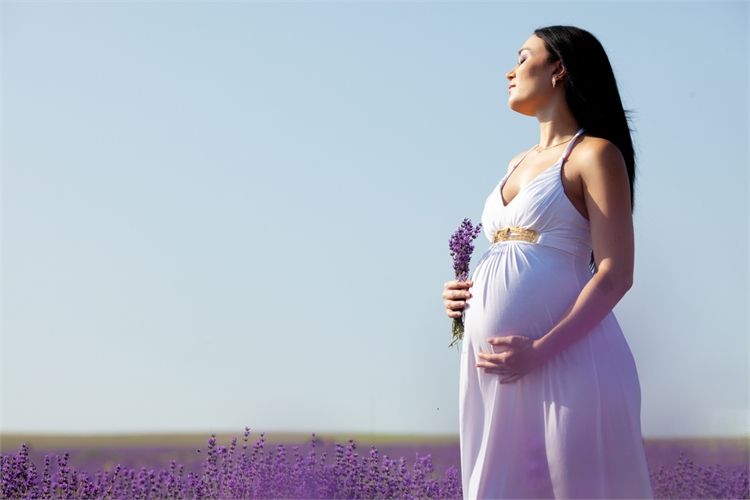 שמלות ערב לנשים בהריון 2