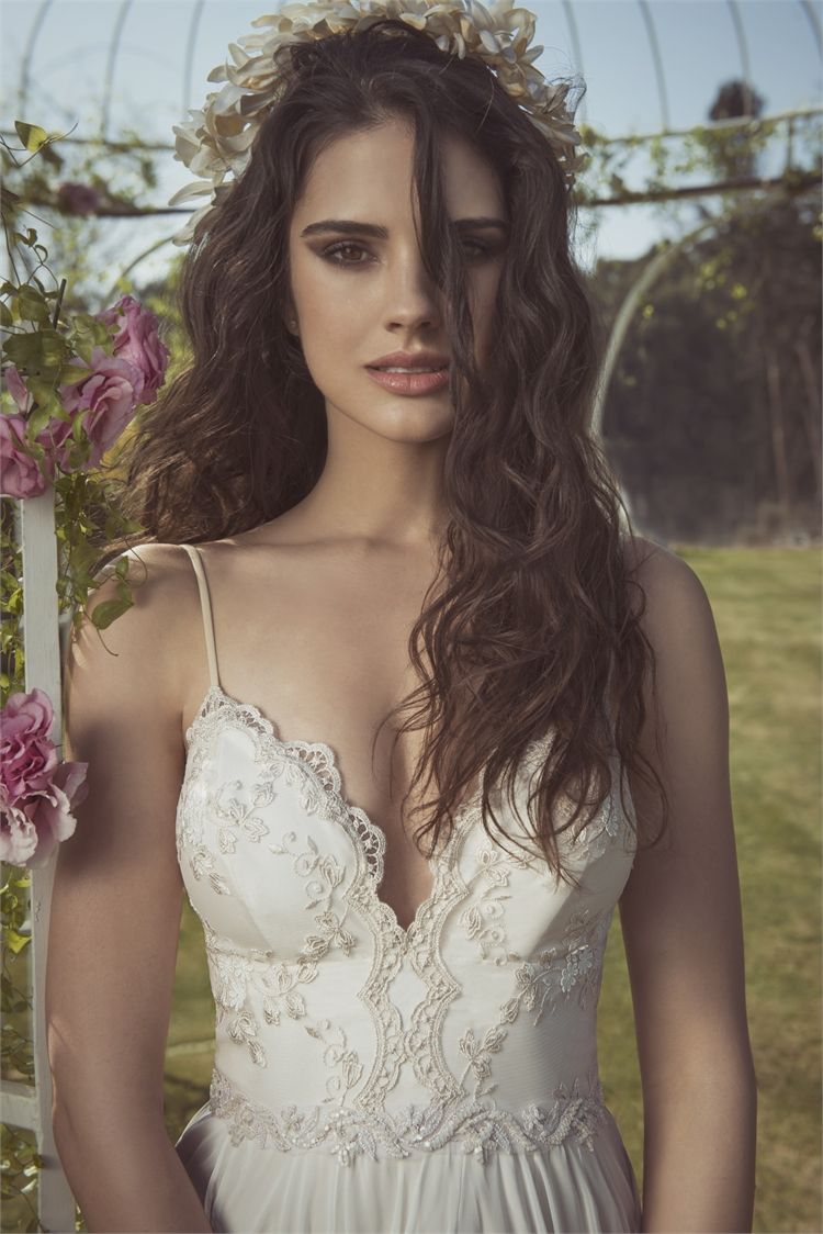 מירב סולו  2014: שמלות כלה עם גב ייחודי 3