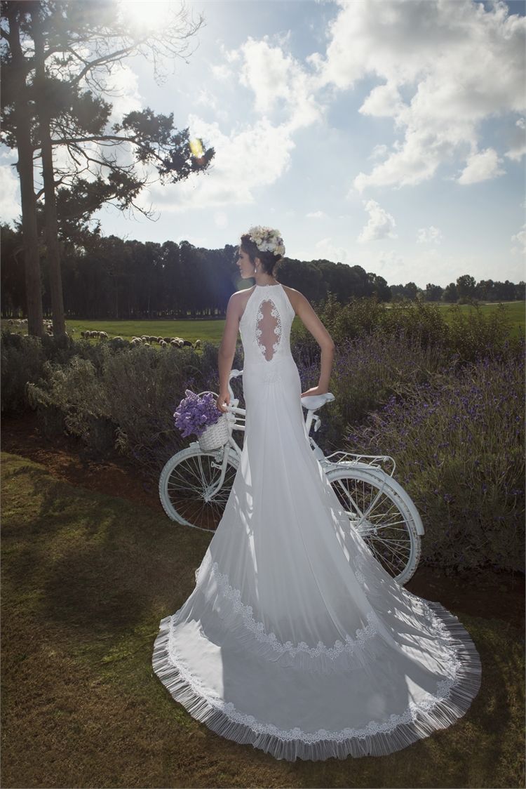 מירב סולו  2014: שמלות כלה עם גב ייחודי 7