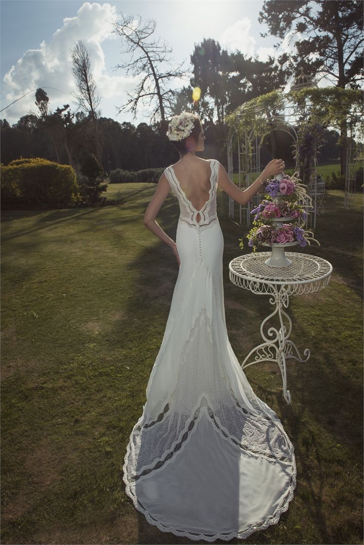 מירב סולו  2014: שמלות כלה עם גב ייחודי 9