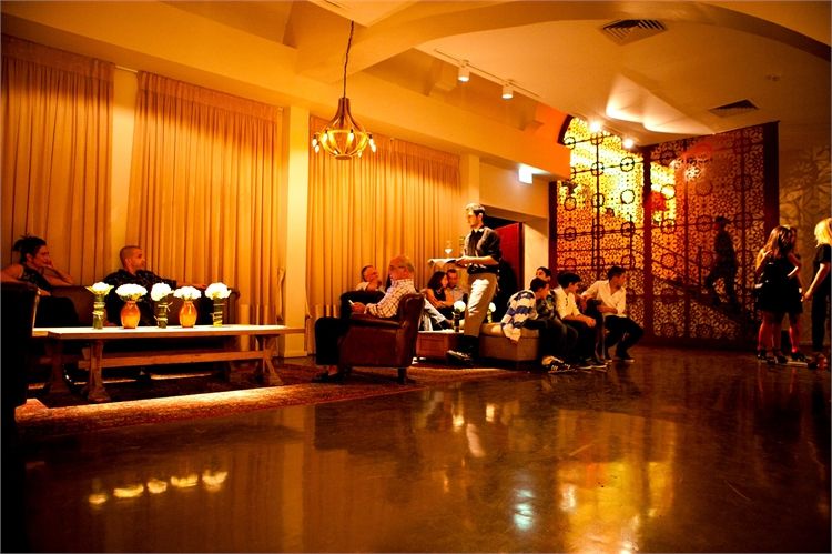 איפה נינט מתחתנת? 7