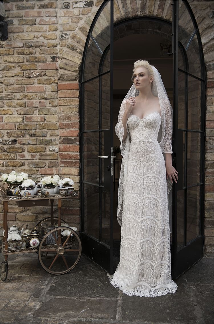 טרנד הסטרפלס חוזר אל שמלות כלה 2015 3