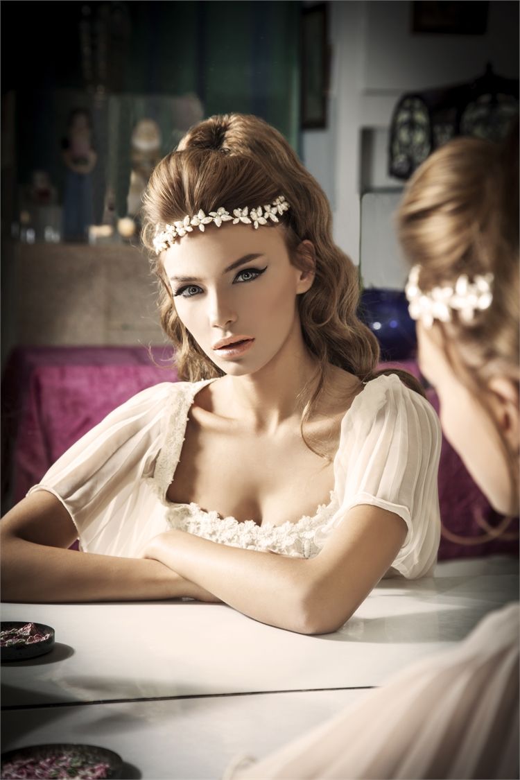 טרנד השיער 2015: מוברש מוקפד ופרחוני 7