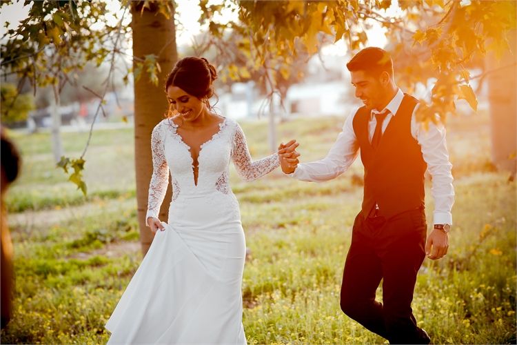 ברגע האחרון: מחליפות את שמלת הכלה 2