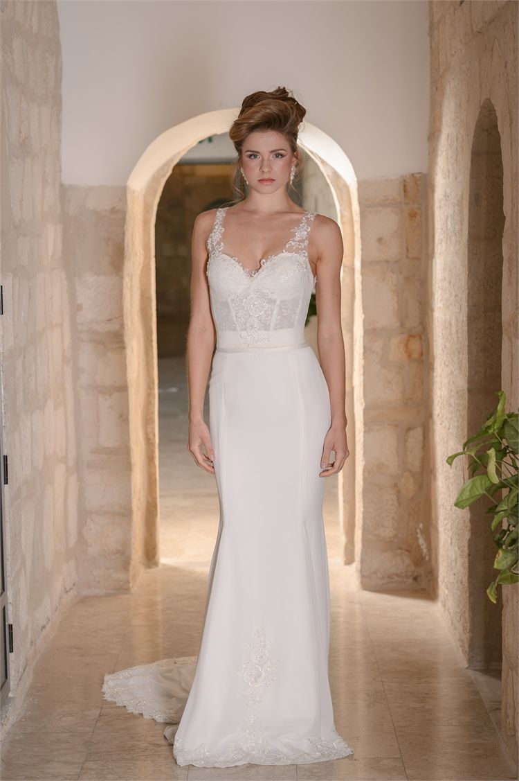 חנה דאי 2015: שמלות כלה עם בד מיוחד 5