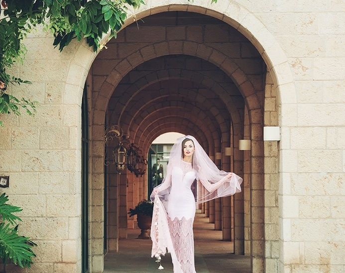 אנבל בולטוב 2015: שמלות כלה של נסיכות 6