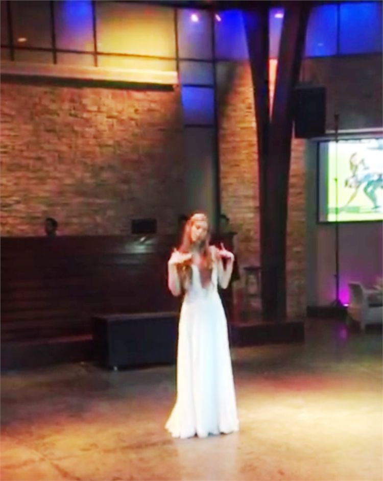 ברודווי זה כאן: מרימים מופע בחתונה 2