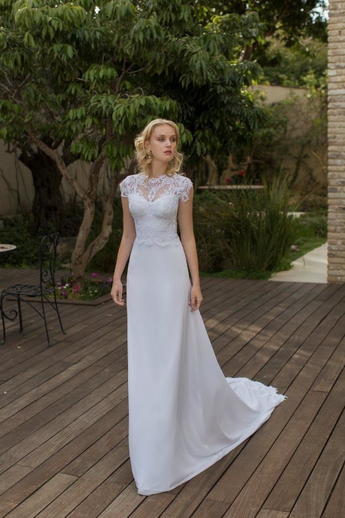 רומן בלבן 2015: שמלות כלה עם מפתחי גב 5