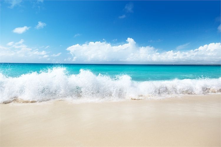 שלא יגידו לך אחרת, אפשר לטבול גם בים (צילום: shutterstock)