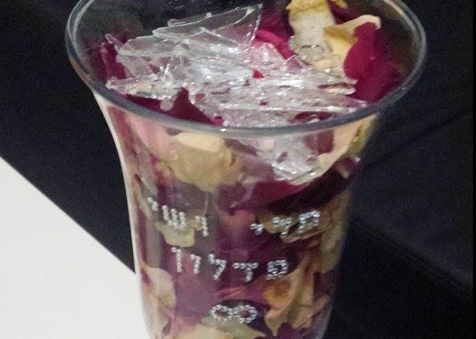 מה עושים עם שברי הכוס מהחופה? 6