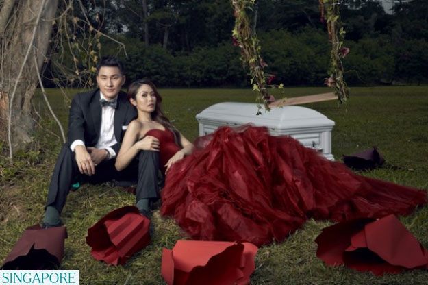 פחד מוות: חתן וכלה הצטלמו בארון קבורה 3