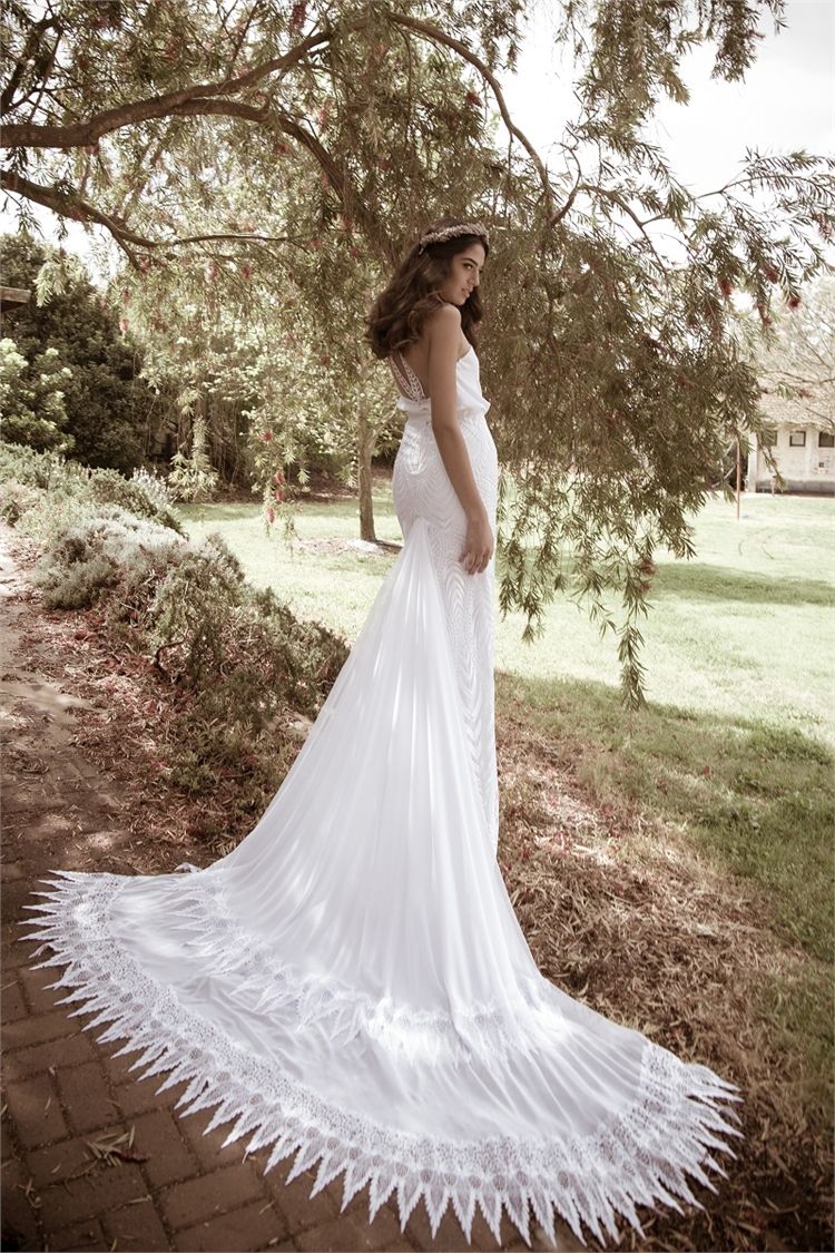 בואי כלה 2015: שמלות כלה עם אקססוריז 5