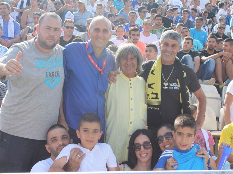 איך בר רפאלי תשמור על חתונה סודית? 6