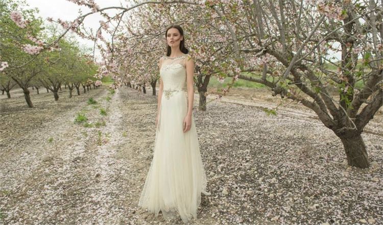 הילה גאון 2015: שמלות כלה מאירות 3