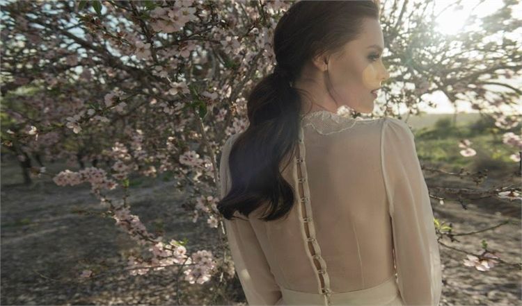 הילה גאון 2015: שמלות כלה מאירות 6