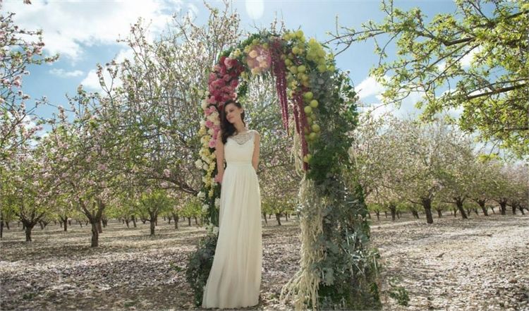 הילה גאון 2015: שמלות כלה מאירות 9