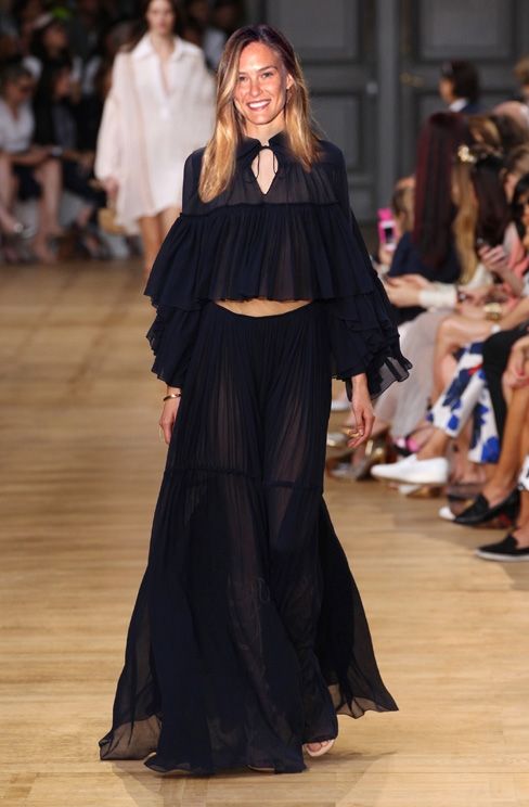 האם כך תראה שמלת הכלה של בר רפאלי? 9