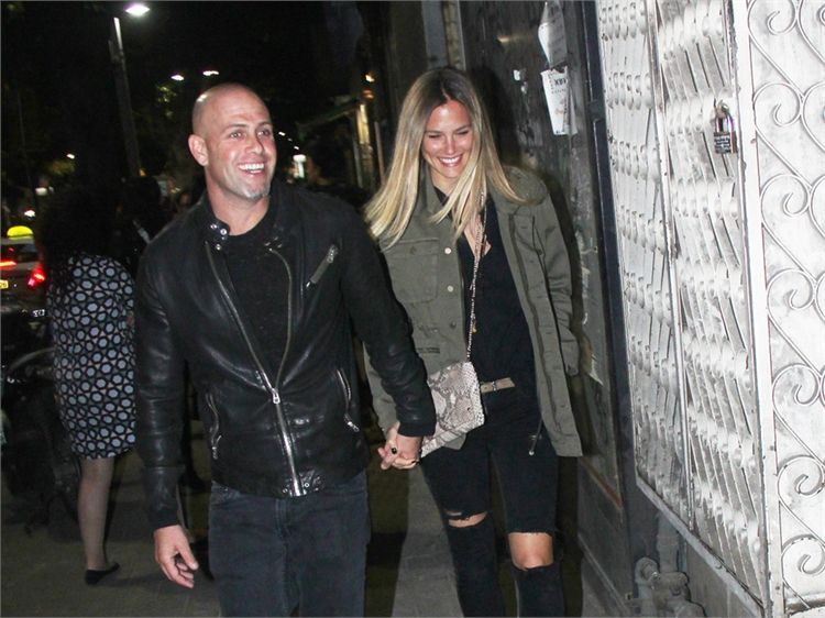 רץ בוואטסאפ: בר רפאלי בשמלת כלה? 2