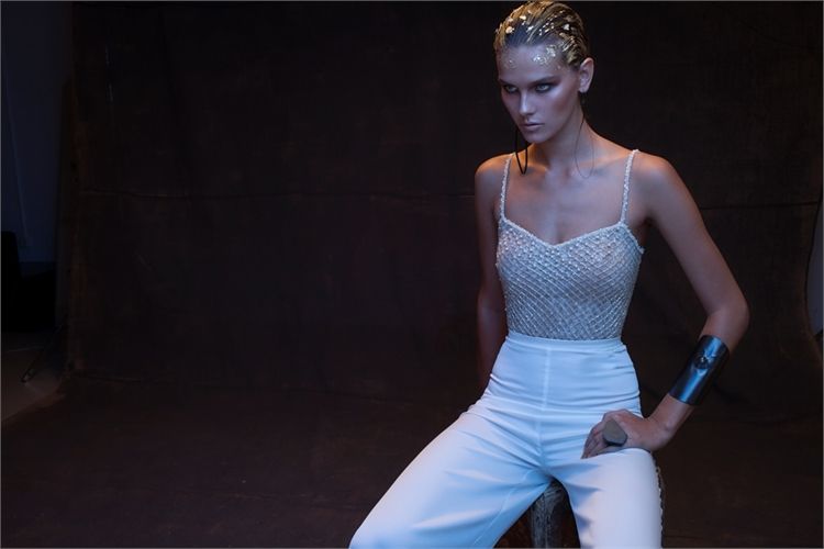 הדבר החם הבא: שמלות כלה עם רשת 7