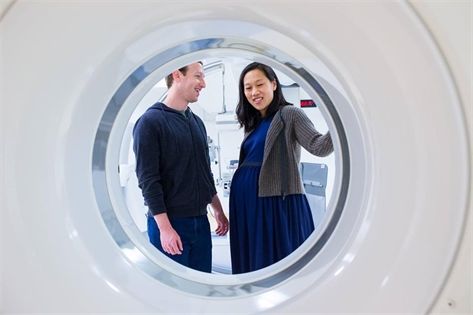 משנה סטטוס: מארק צוקרברג הפך לאבא 3