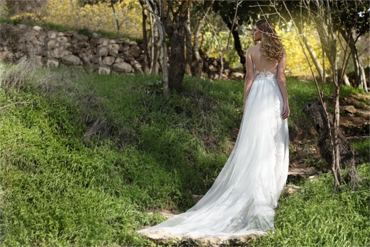 מור רפאלי 2016: שמלות כלה קסומות 8