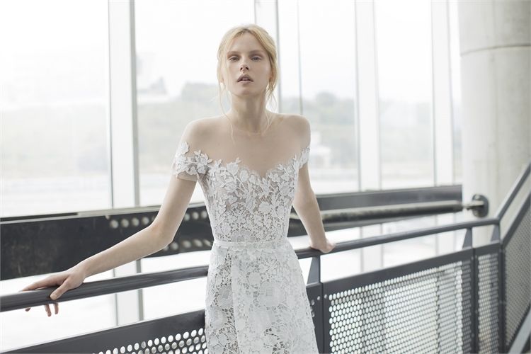 מירה צבילינגר 2016: שמלות כלה נוצצות 4