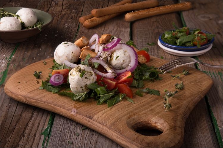 הזרקור: קפה לואיז 3