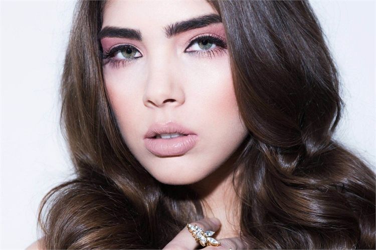 נתנאל אטיאס 2016: איפור ושיער עוצמתי 3