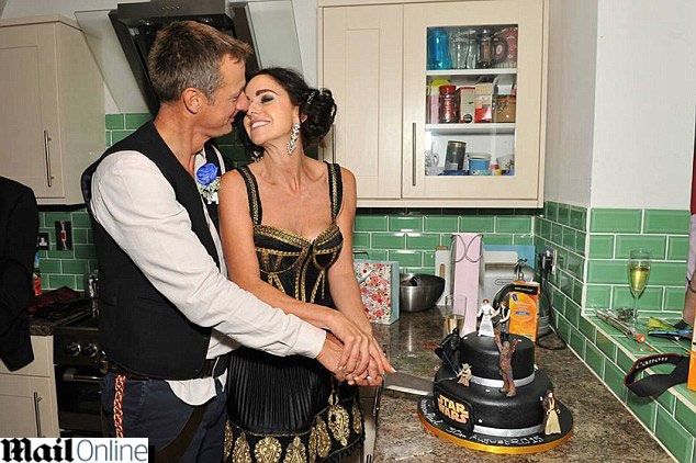 אחרי 27 שנים: חתונה בסגנון מלחמת הכוכבים 6