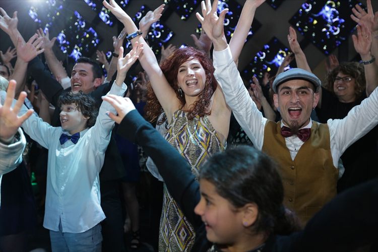 צפו: הפתעה מקורית במיוחד בחתונה 3