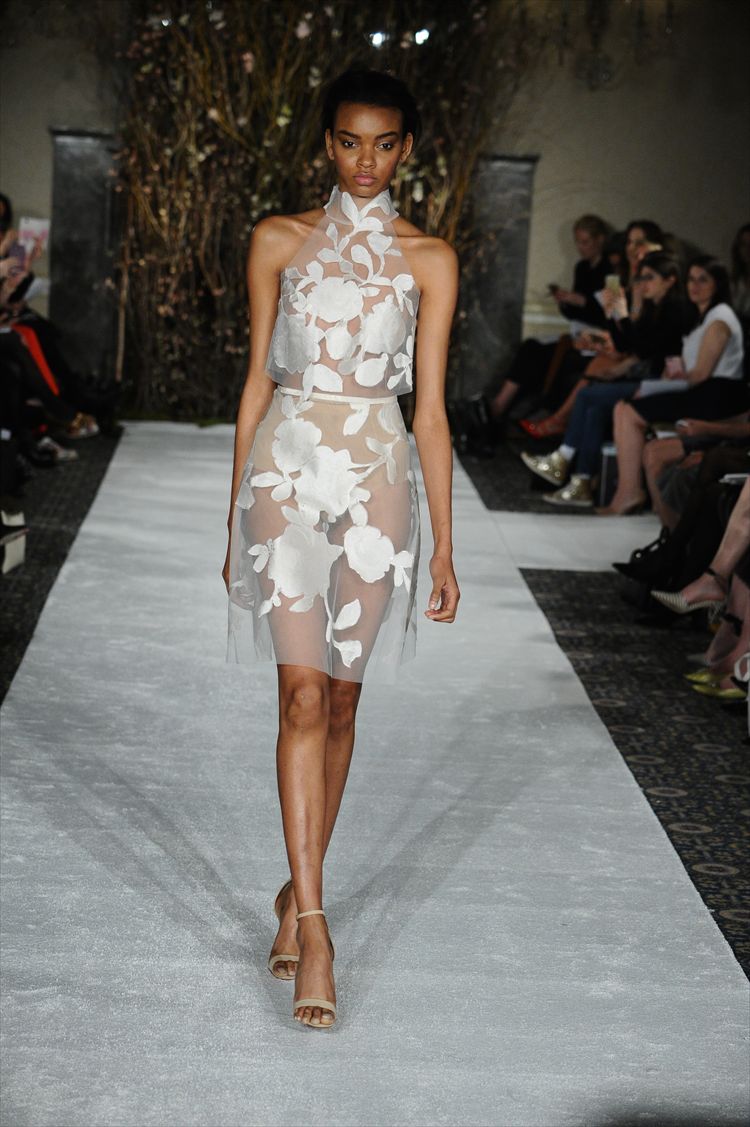 מירה צבילינגר מציגה בניו יורק: שקוף ופרחוני 8