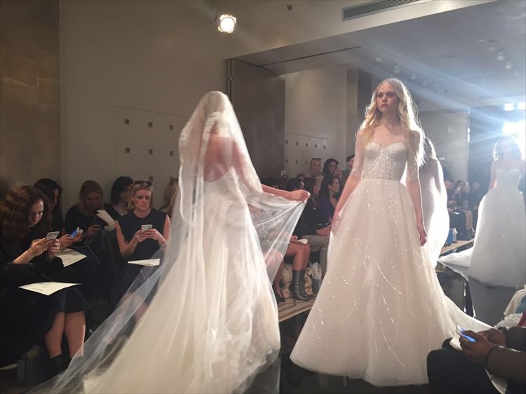 דגמי שמלות הכלה של מעצבת הסלבריטאים 2