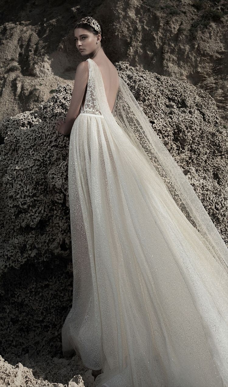 כמה עולה שמלת הכלה של רוני דלומי? 3