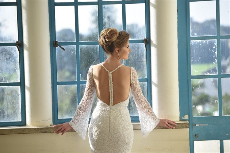  עיטורים מיוחדים בשמלת הכלה, סקרדנוב בשמלת כלה בעיצובה של ילנה בוגורד (צילום: אושן צלמים)