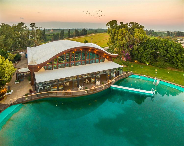 הזרקור: גן אירועים עדן על המים 3