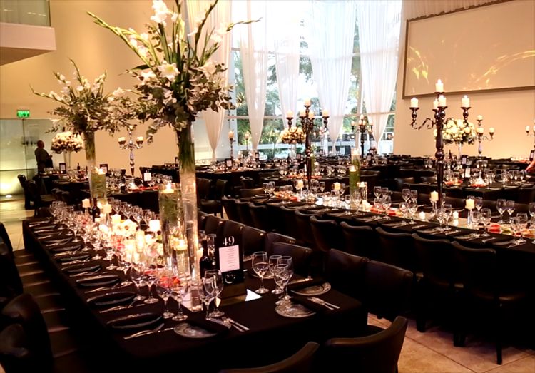 לאכול או להרים? החברים של ישראל אטיאס מברכים 10