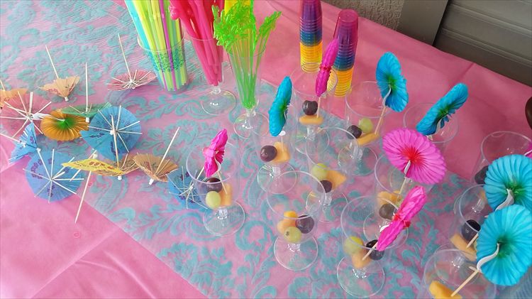 זמן הוואי: מסיבת הרווקות הכי צבעונית שהכרתן 3