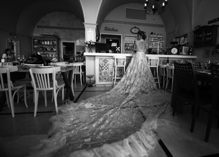 סימיזאן בוזגלו מציגה: שמלות כלה נוטפות סטייל 2