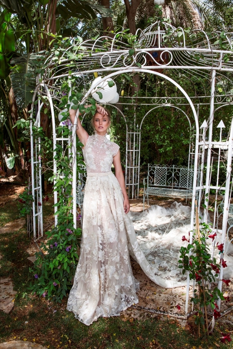 סימיזאן בוזגלו מציגה: שמלות כלה נוטפות סטייל 4