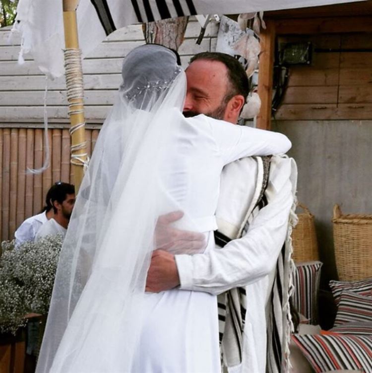 שיק או שוק? השמלה של נטלי עטיה 3