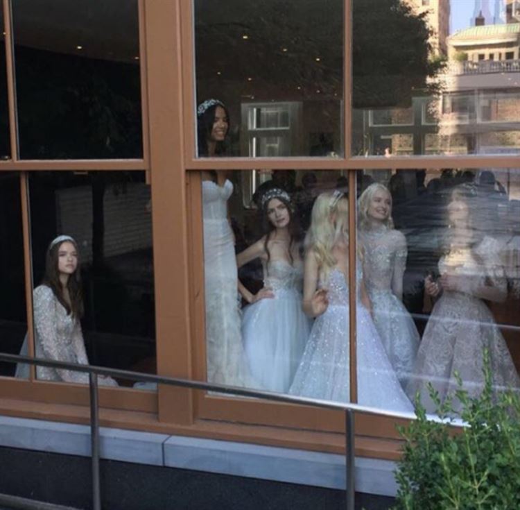 ענבל דרור נוגעת בכוכבים בשבוע האופנה בניו יורק 9