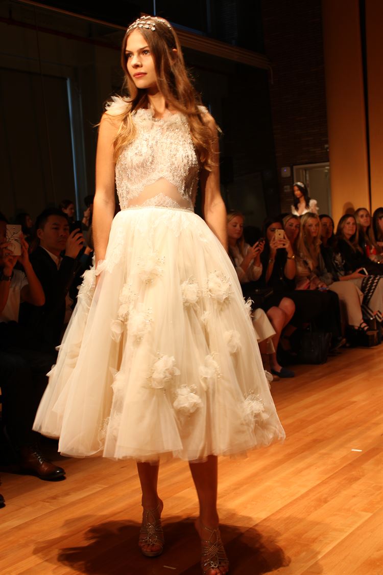 ענבל דרור נוגעת בכוכבים בשבוע האופנה בניו יורק 5