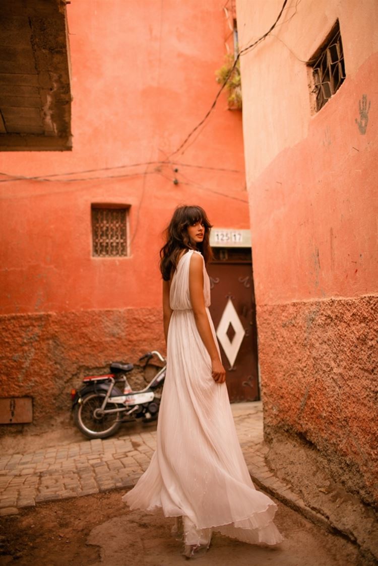 כי אין כמו המראה האורבני הנשפך והקליל. קולקציית 2017 של ליז מרטינז (צילום: יחצ)