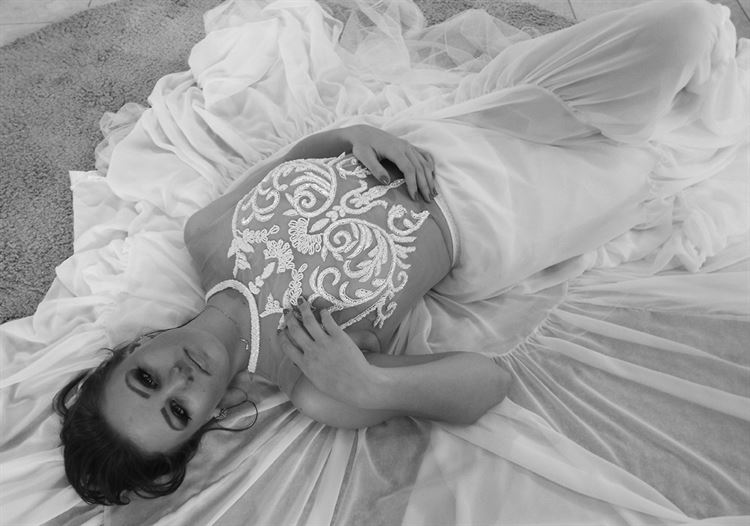 מבצעי סוף שנה: שמלות כלה במחירים נוחים 12