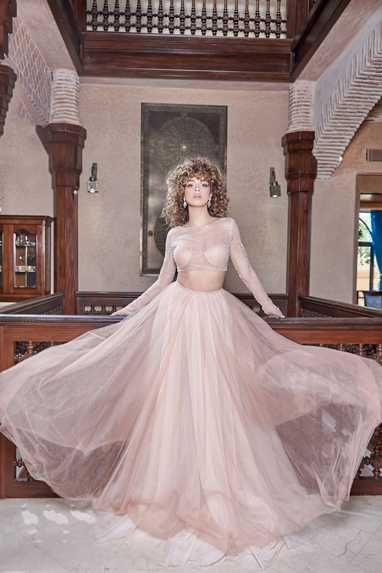 נסיכה ליום אחד: שמלות ערב נוטפות גלאם 9