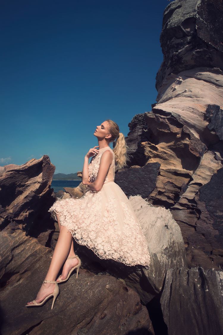 אופנה על זמנית: שמלות הכלה הלוהטות מאז ועד היום 6